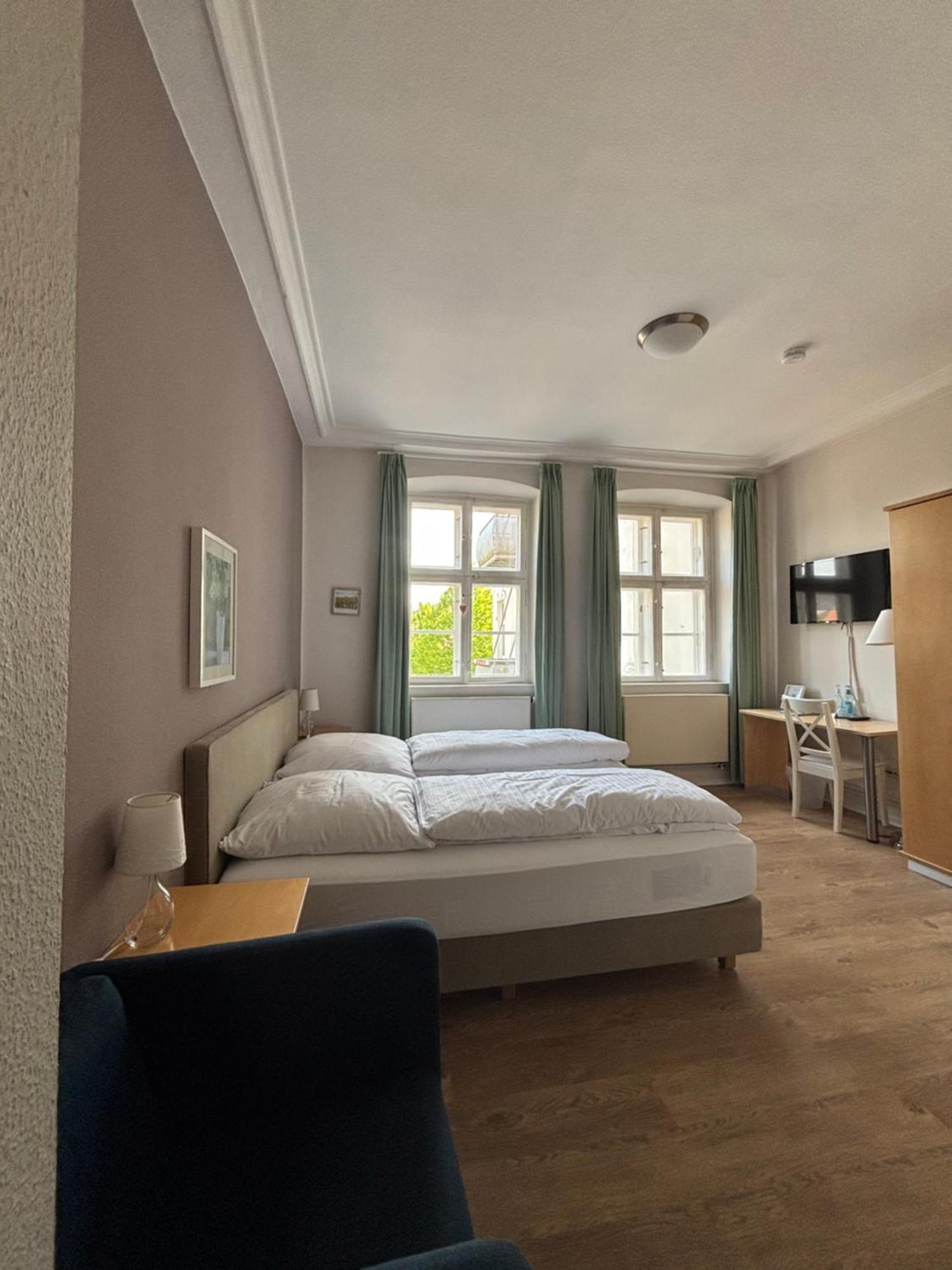 Hotel Zollhaus Schleswig Exterior photo
